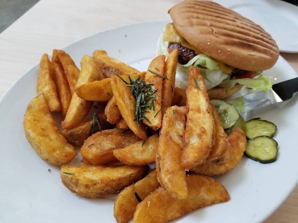 The Red Grape | restaurant | 529 1st St W, Sonoma, CA 95476, USA | 7079964103 OR +1 707-996-4103