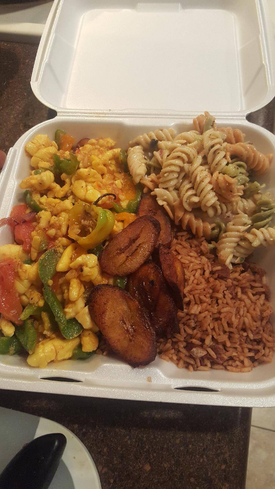 YardVybz | restaurant | 2614 W Apollo Rd, Phoenix, AZ 85041, USA | 6237595351 OR +1 623-759-5351