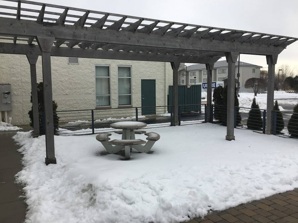 Subway Restaurants | restaurant | 3020 Skokie Hwy, Lake Bluff, IL 60044, USA | 8474732420 OR +1 847-473-2420