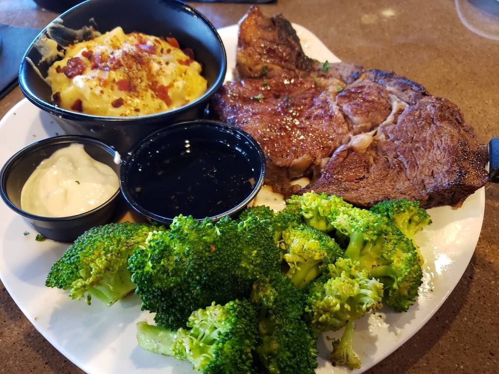 Prime Time Pub and Grill | restaurant | 8177 Bell Oaks Dr, Newburgh, IN 47630, USA | 8124900655 OR +1 812-490-0655