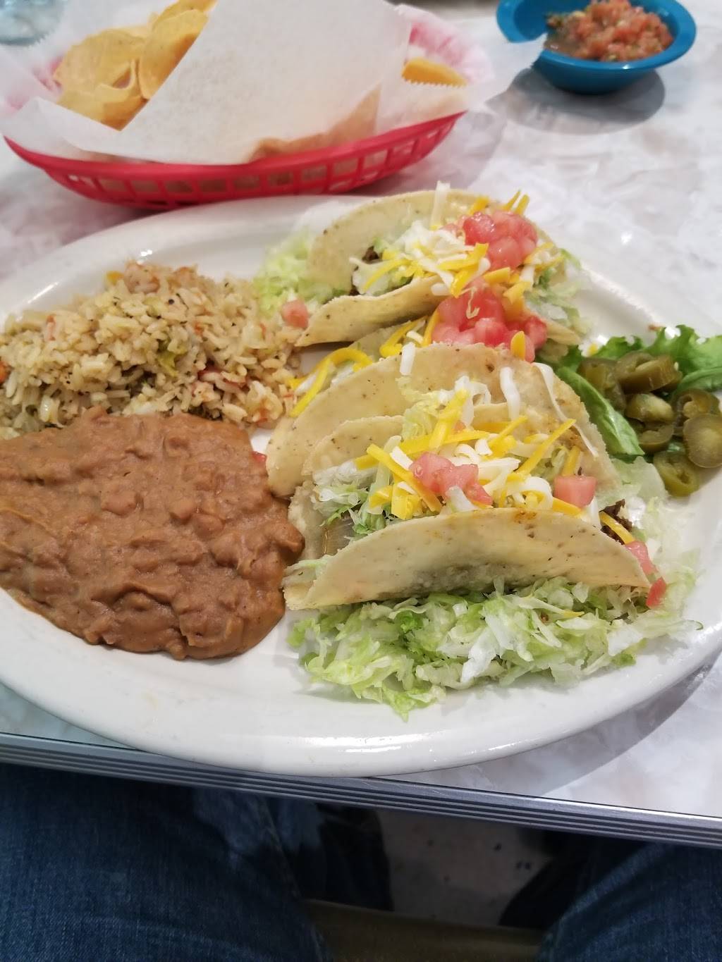 Chuys | restaurant | 21365 Epicerie Plaza, Sterling, VA 20164, USA | 5713131912 OR +1 571-313-1912