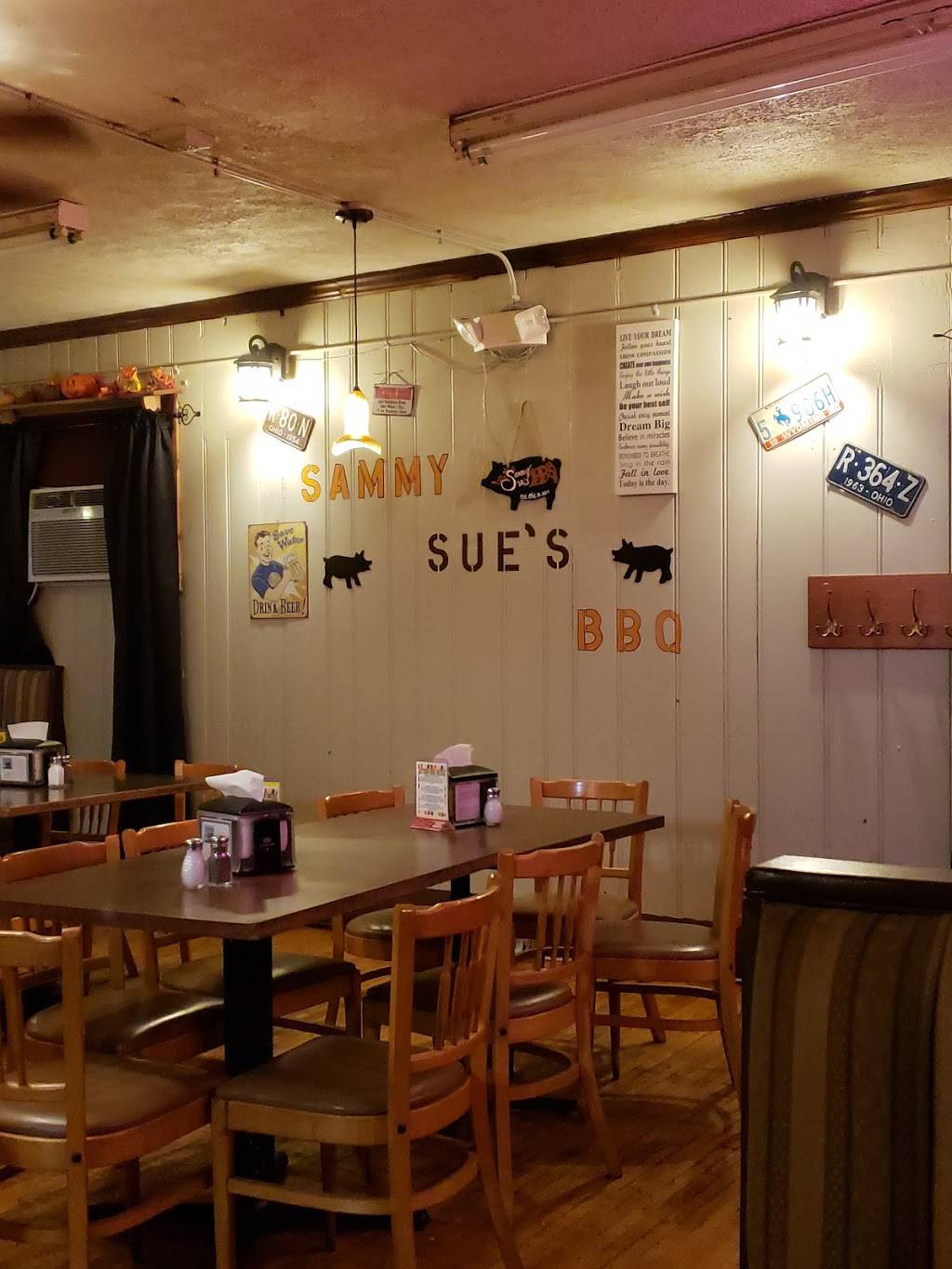 Sammy Sues BBQ | restaurant | 237 W Front St, Dover, OH 44622, USA | 3306027675 OR +1 330-602-7675