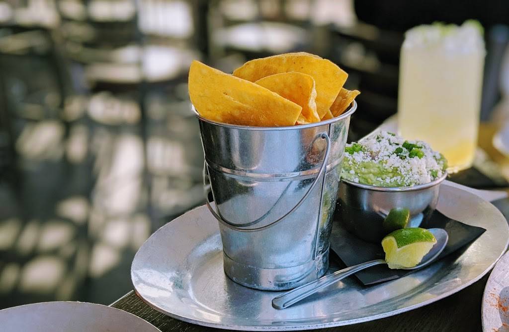 Vida Taco Bar | restaurant | 1401 Point St, Baltimore, MD 21231, USA | 4438353474 OR +1 443-835-3474