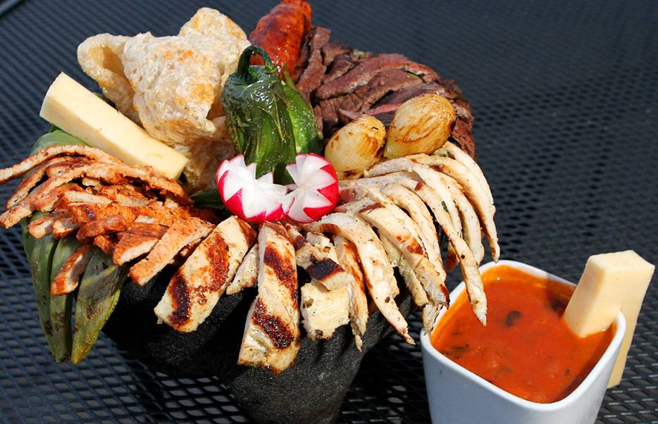 Chencha y Chole | restaurant | 865 S Broad St, Trenton, NJ 08611, USA | 6093947700 OR +1 609-394-7700