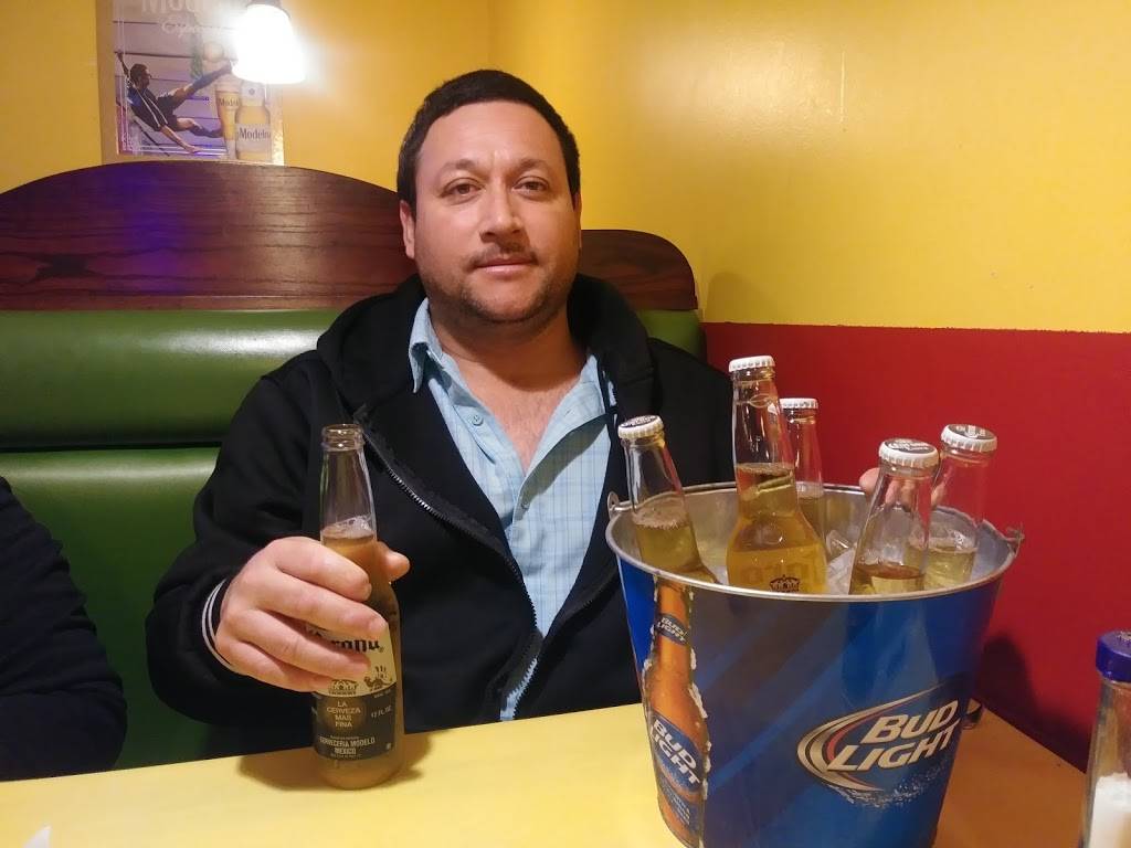Los compadres #2 | restaurant | 1614 Washington St, Waukegan, IL 60085, USA | 8474064498 OR +1 847-406-4498