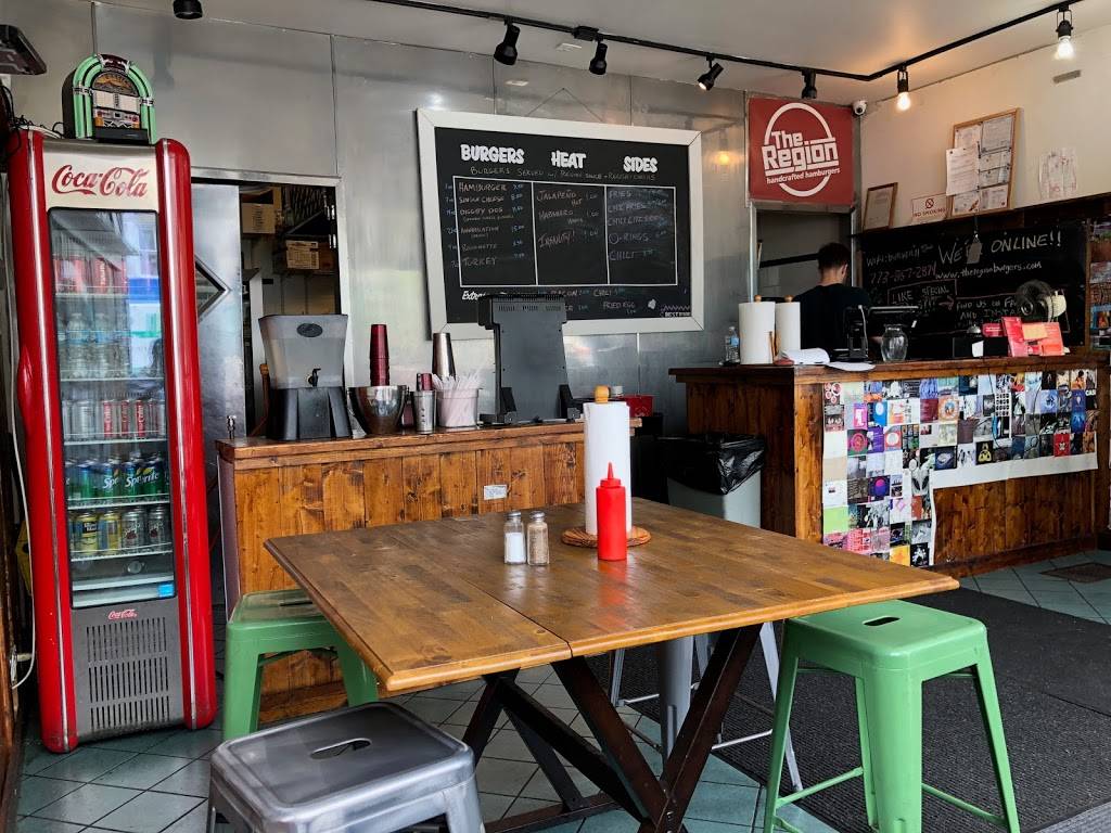 The Region - Handcrafted Hamburgers | restaurant | 2057 W Roscoe St, Chicago, IL 60618, USA | 7738572874 OR +1 773-857-2874