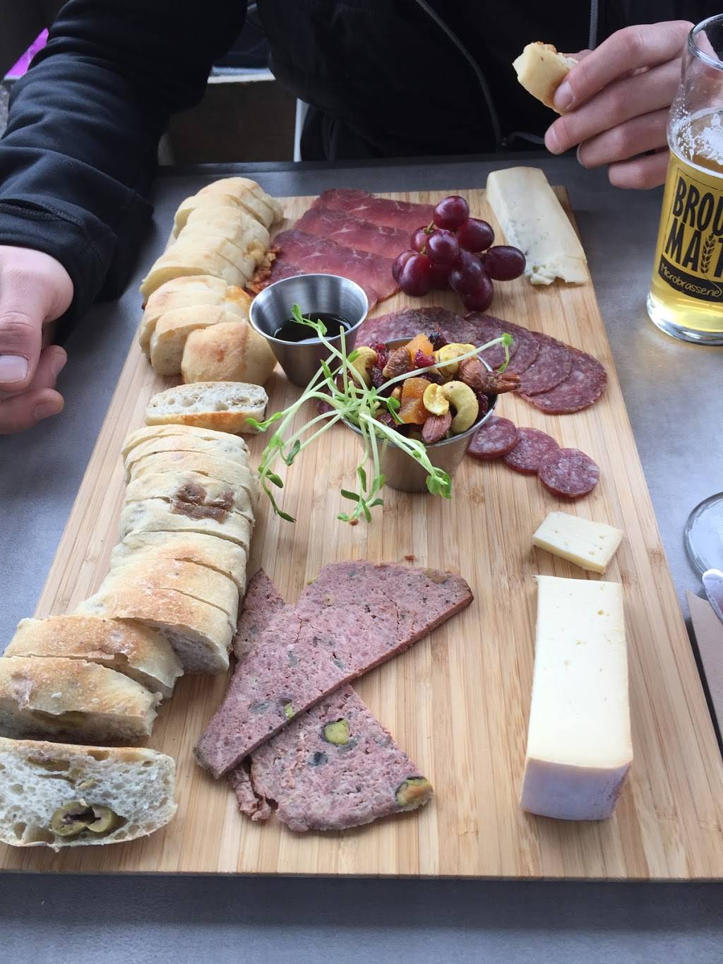 Microbrasserie Brouemalt | restaurant | 353 Rue Principale, Saint-Donat-de-Montcalm, QC J0T 2C0, Canada | 8194243311 OR +1 819-424-3311