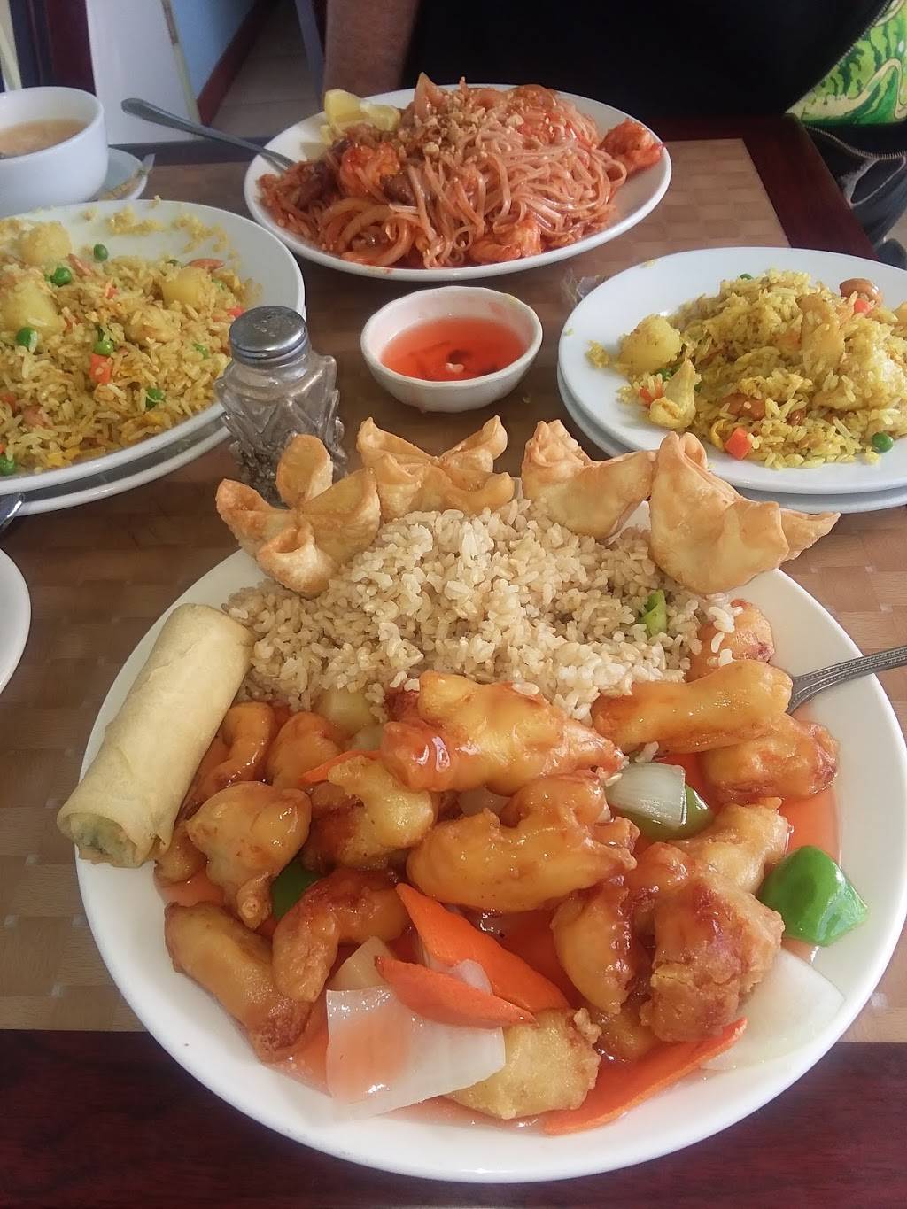 Yu Hong Chinese Restaurant | meal delivery | 6901 E Colfax Ave, Denver, CO 80220, USA | 3033886901 OR +1 303-388-6901