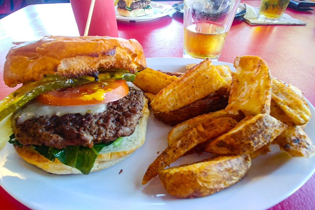 Vinnys Pizza | restaurant | 111C Boatyard Dr, Fort Bragg, CA 95437, USA | 7079610580 OR +1 707-961-0580