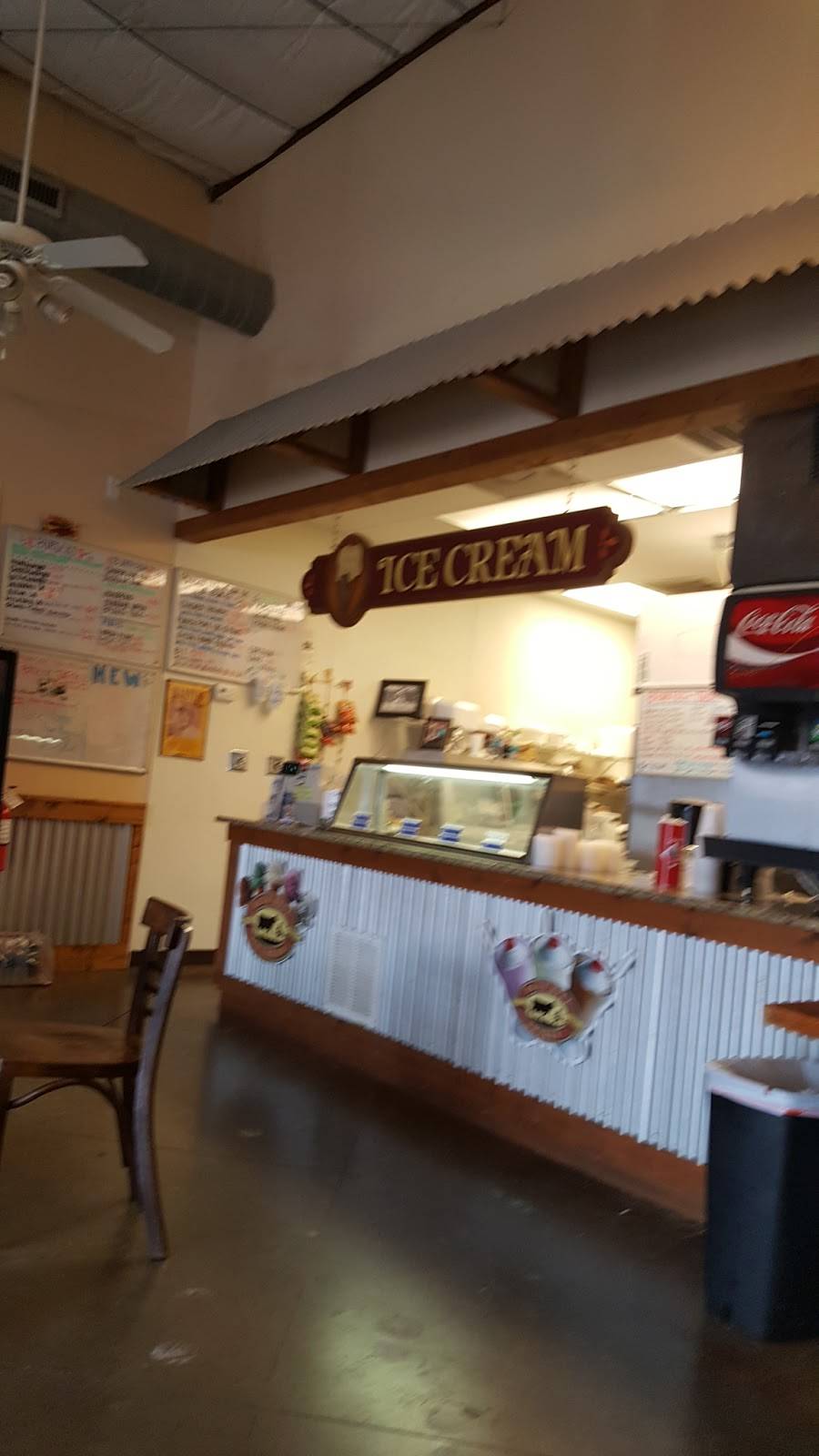 Willies Burgers & BBQ | restaurant | 21018 TX-71, Spicewood, TX 78669, USA | 5122648866 OR +1 512-264-8866