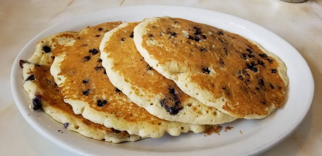 Dairyland Family Restaurant | restaurant | 716 Cottage Grove Rd, Madison, WI 53716, USA | 6082229232 OR +1 608-222-9232