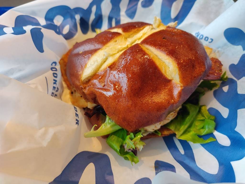 Culvers | restaurant | 920 Prairie Center Dr, Eden Prairie, MN 55344, USA | 9522531081 OR +1 952-253-1081