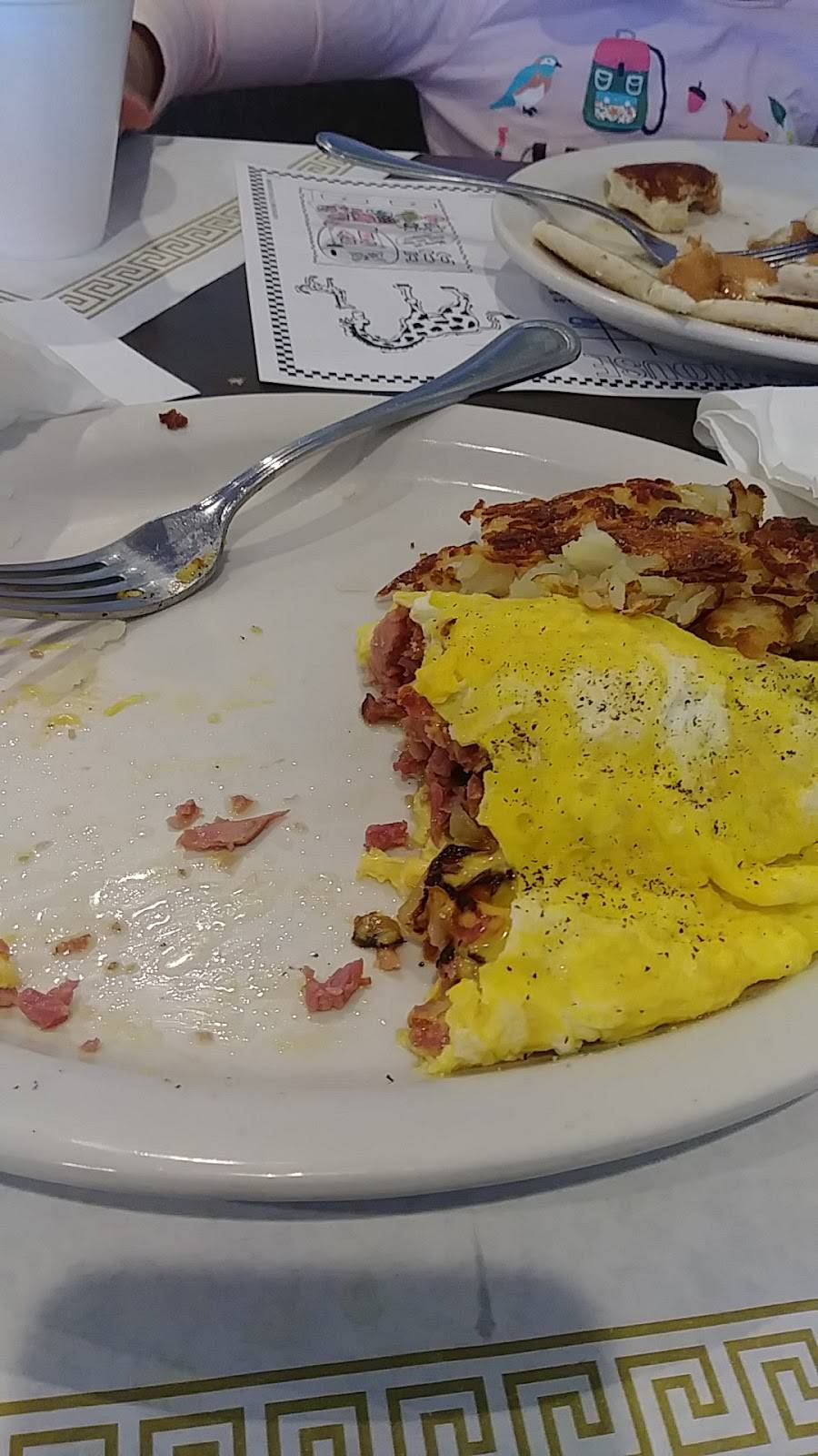 The Grub House | restaurant | 26613 Hoover Rd, Warren, MI 48089, USA | 5865106055 OR +1 586-510-6055