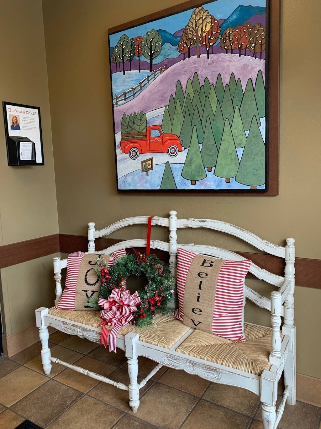 Chick-fil-A | restaurant | 2082 Blowing Rock Rd, Boone, NC 28607, USA | 8282644660 OR +1 828-264-4660