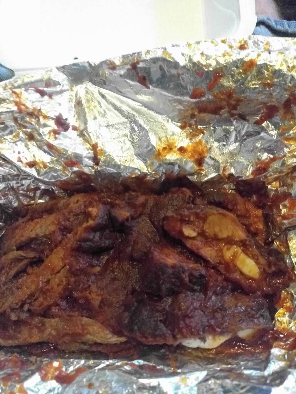 Hillerys Kenosha Bar-B-Q | restaurant | 7613 Sheridan Rd, Kenosha, WI 53143, USA | 2626578350 OR +1 262-657-8350