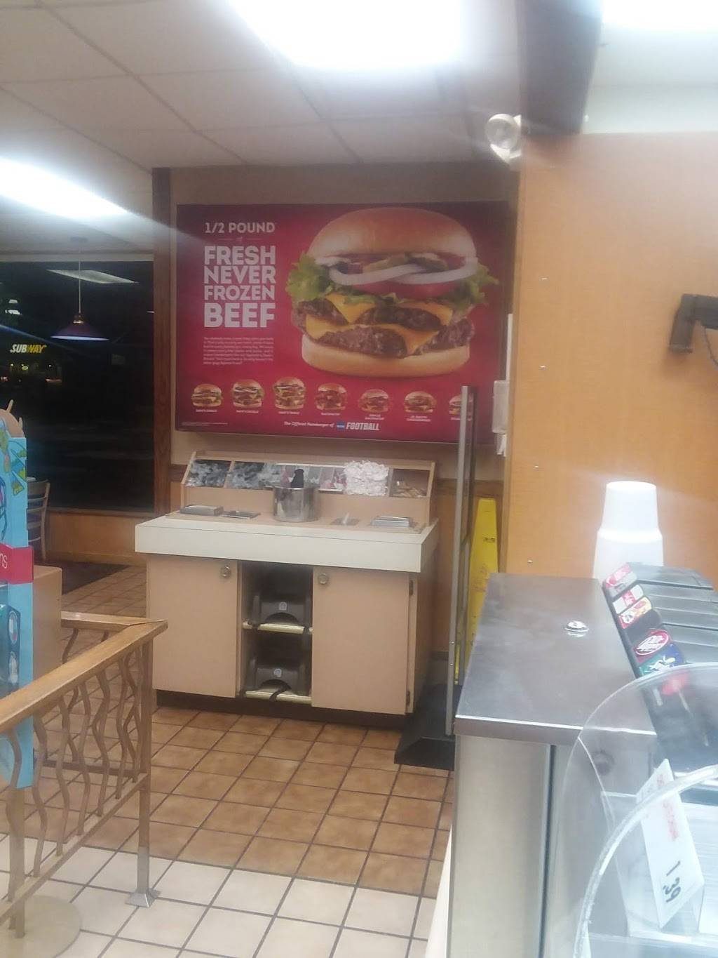 Wendys | restaurant | 544 E Market St, Celina, OH 45822, USA | 4195866800 OR +1 419-586-6800