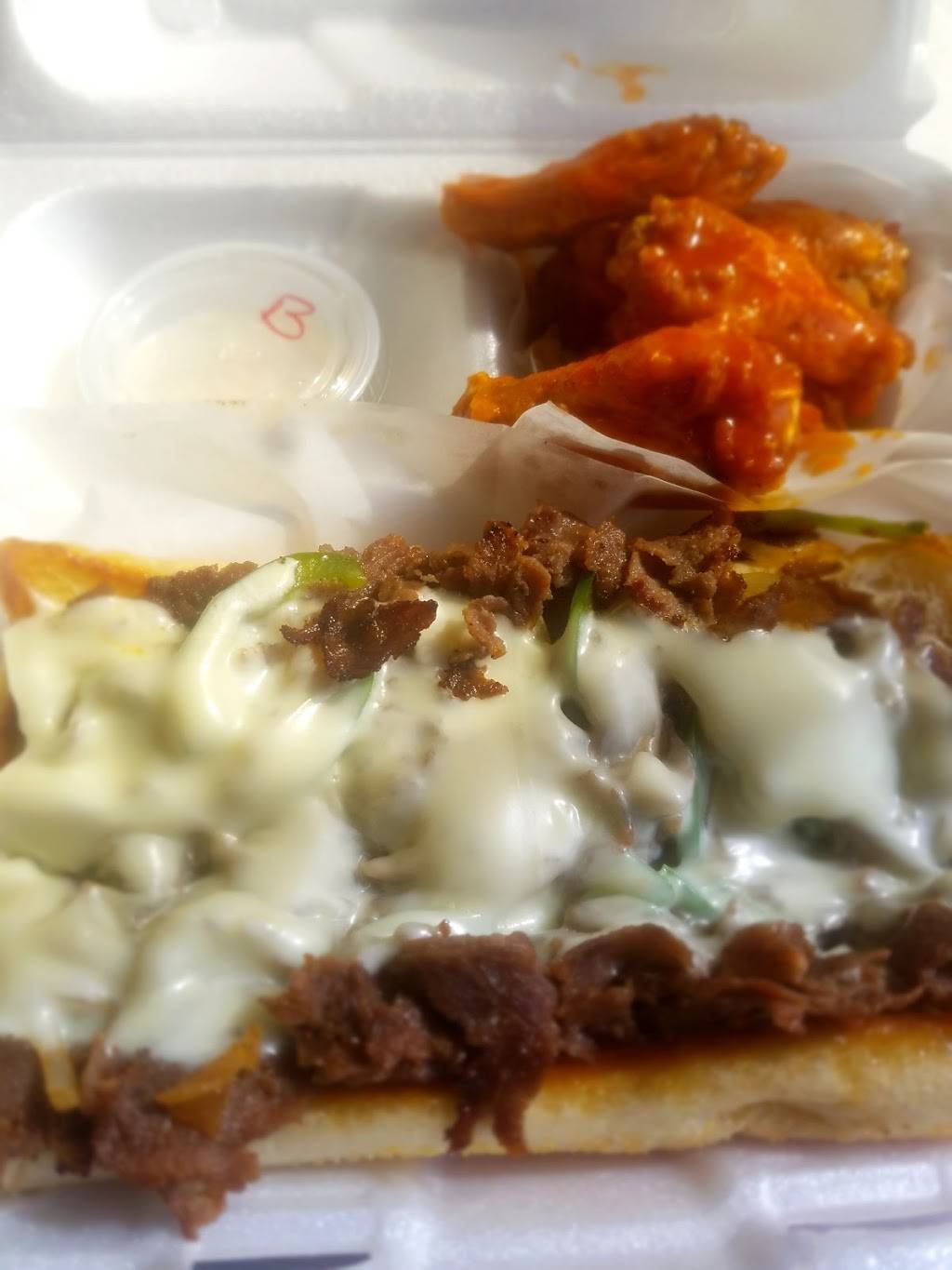 Charlies Wings | restaurant | 2652 Decker Blvd, Columbia, SC 29206, USA | 8034002077 OR +1 803-400-2077