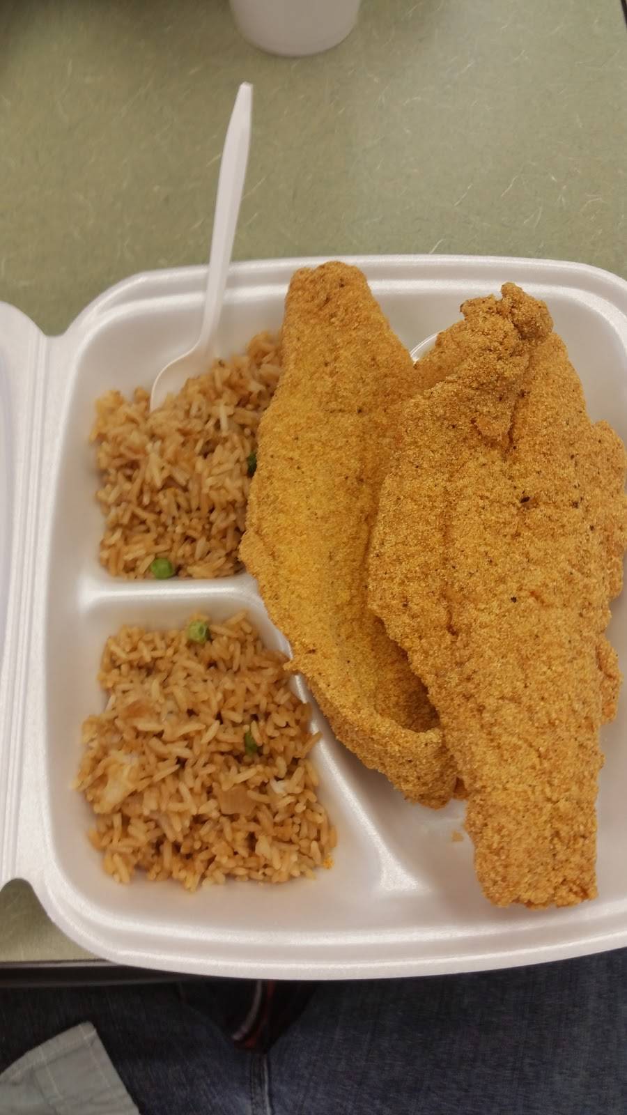 Lucis Chicken & Rice | restaurant | 1713 N Hampton Rd, DeSoto, TX 75115, USA | 9727091688 OR +1 972-709-1688