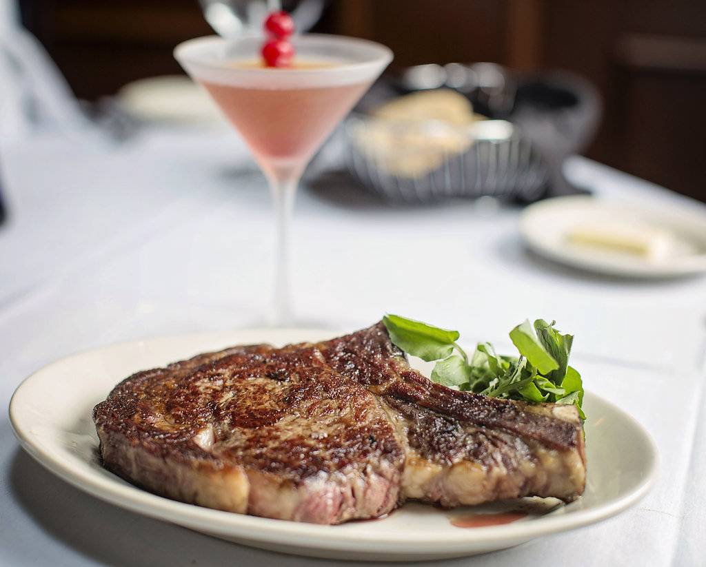 Zs Oyster Bar & Steakhouse | restaurant | 101 Whittington Pkwy, Louisville, KY 40222, USA | 5024298000 OR +1 502-429-8000