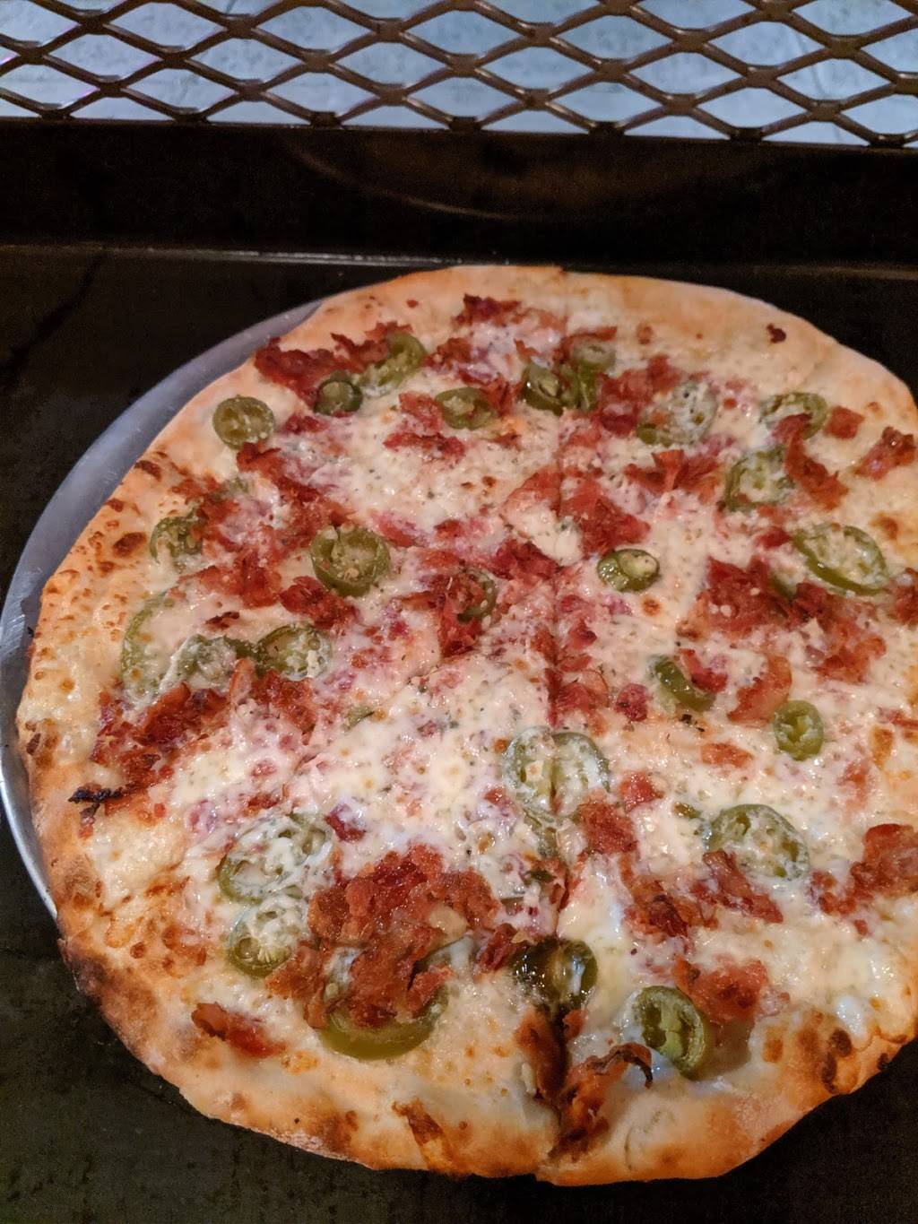 The Hub Pizza Bar | restaurant | 313 Main St, Ansonia, CT 06401, USA | 2035165508 OR +1 203-516-5508