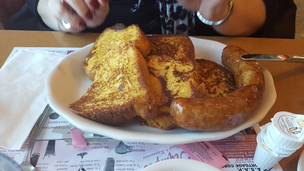 Mont Olympos Diner | restaurant | 1 Fort Hill Ave, Yonkers, NY 10710, USA | 9149614677 OR +1 914-961-4677