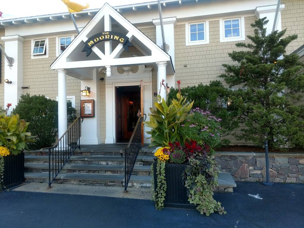 The Mooring Seafood Kitchen & Bar | restaurant | 1 Sayers Wharf, Newport, RI 02840, USA | 4018462260 OR +1 401-846-2260