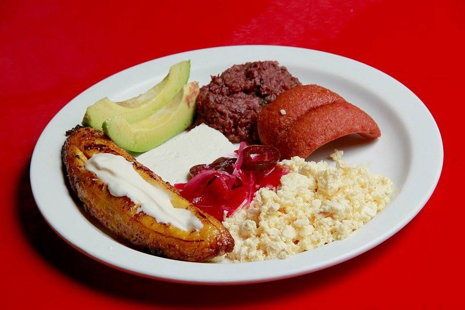 Estelinas Restaurant | restaurant | 1133 E Vine St, Kissimmee, FL 34744, USA | 4072013241 OR +1 407-201-3241