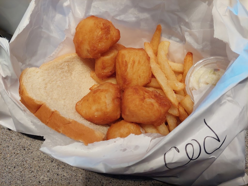 Chicago Fish and Chicken | restaurant | 333 S Schmale Rd, Carol Stream, IL 60188, USA | 6304564513 OR +1 630-456-4513