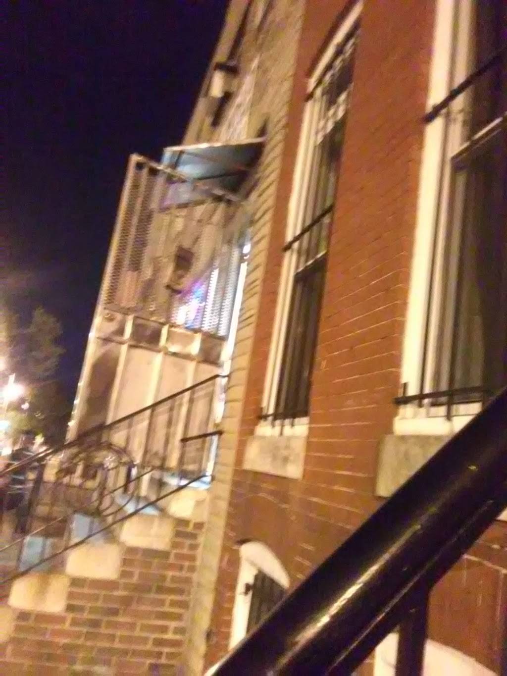 New World Carryout | meal takeaway | 333 E North Ave, Baltimore, MD 21202, USA | 4107526855 OR +1 410-752-6855