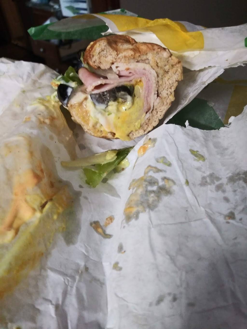 Subway Restaurants | restaurant | 607 Business Loop 70 E, Columbia, MO 65201, USA | 5734494994 OR +1 573-449-4994