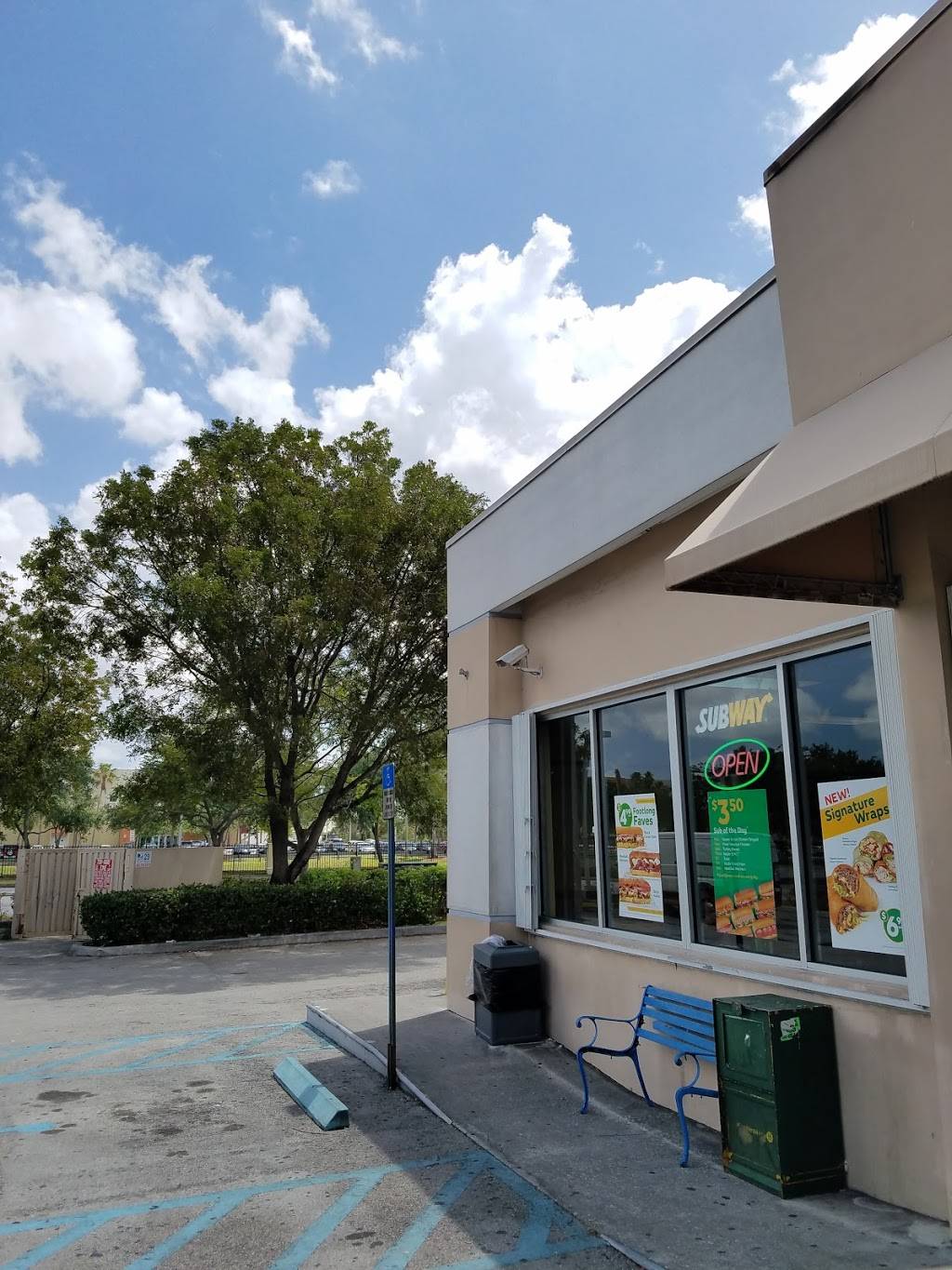 Subway | restaurant | 900 E 65th St, Hialeah, FL 33013, USA | 3056816555 OR +1 305-681-6555