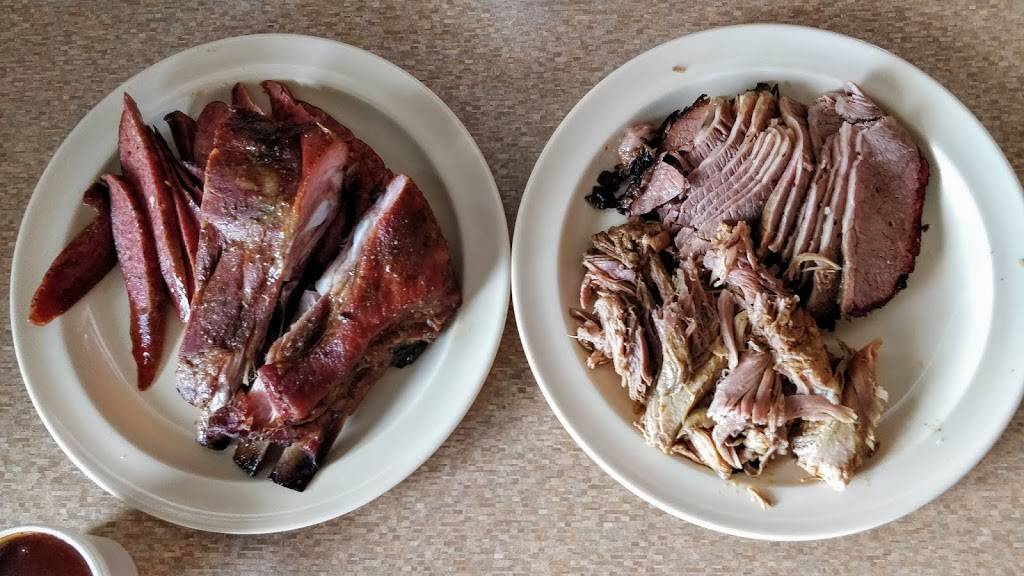 Rack Shack BBQ & Wings | restaurant | 2200 Spears Rd #100, Houston, TX 77014, USA | 8324466227 OR +1 832-446-6227