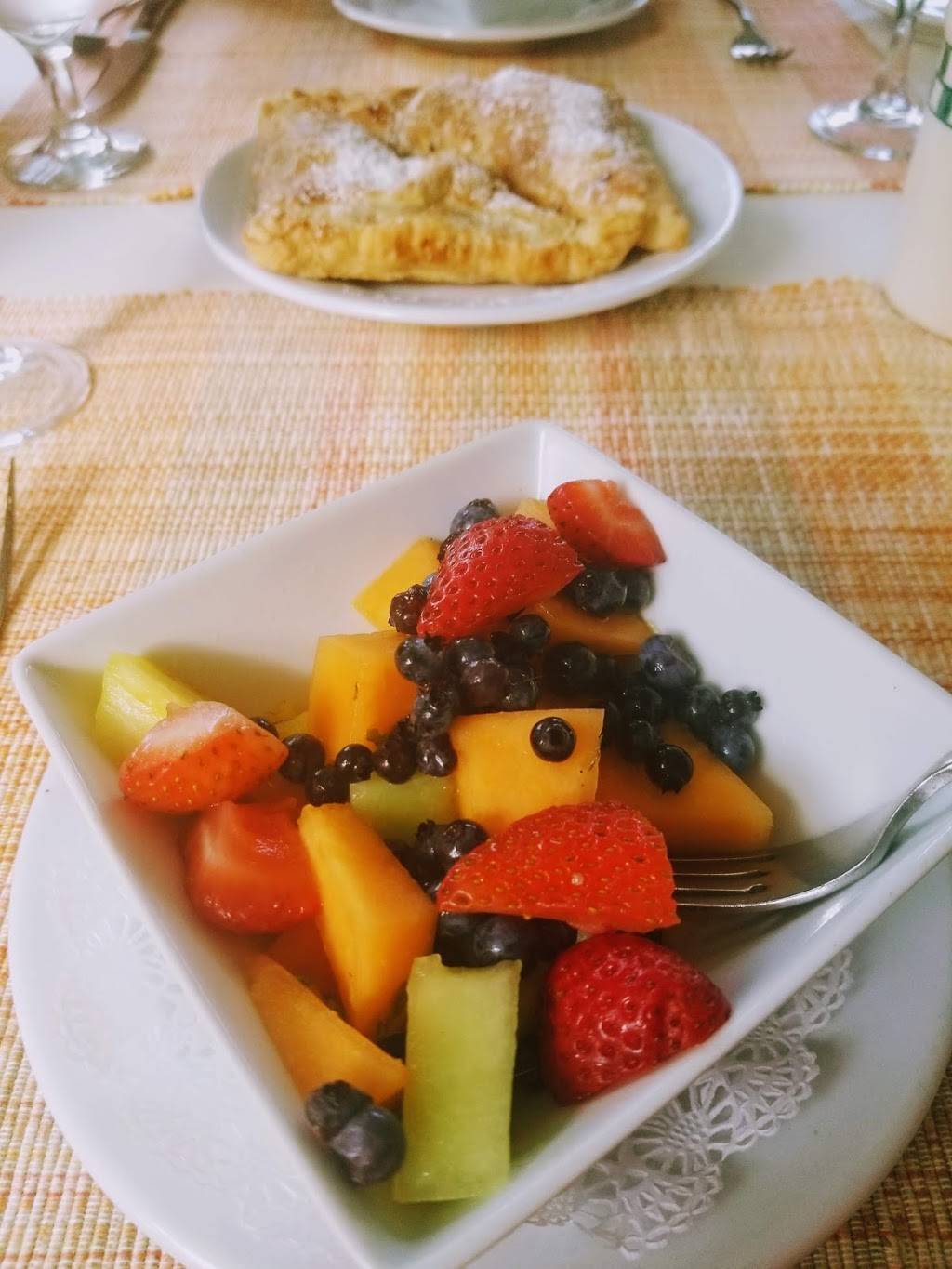 Youngtown Inn and Restaurant | restaurant | 581 Youngtown Rd, Lincolnville, ME 04849, USA | 2077634290 OR +1 207-763-4290