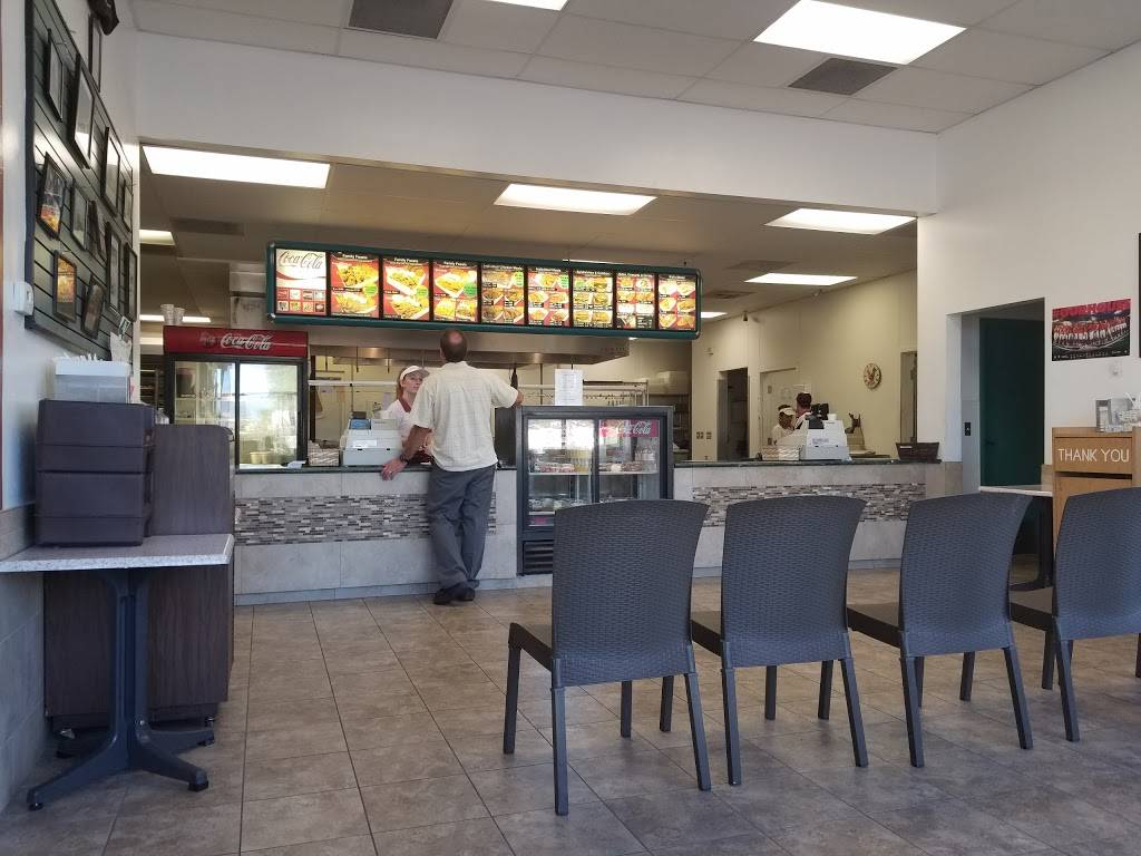 Lucky Wishbone | restaurant | 990 S Harrison Rd, Tucson, AZ 85748, USA | 5202969008 OR +1 520-296-9008