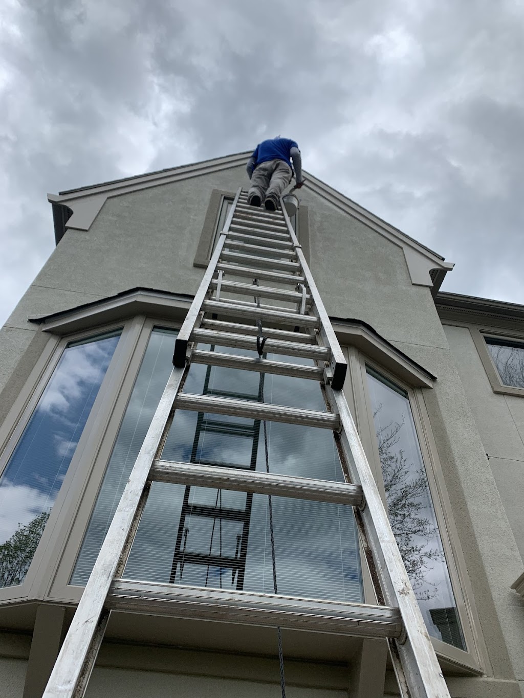 Vázquez López LLC | restaurant | 1104 3rd St, Waynesboro, VA 22980, USA | 4348252582 OR +1 434-825-2582