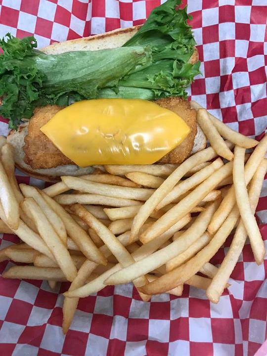 Hillside Sports Bar & Grill | restaurant | 21592 US-151 BUS, Monticello, IA 52310, USA | 3194653624 OR +1 319-465-3624