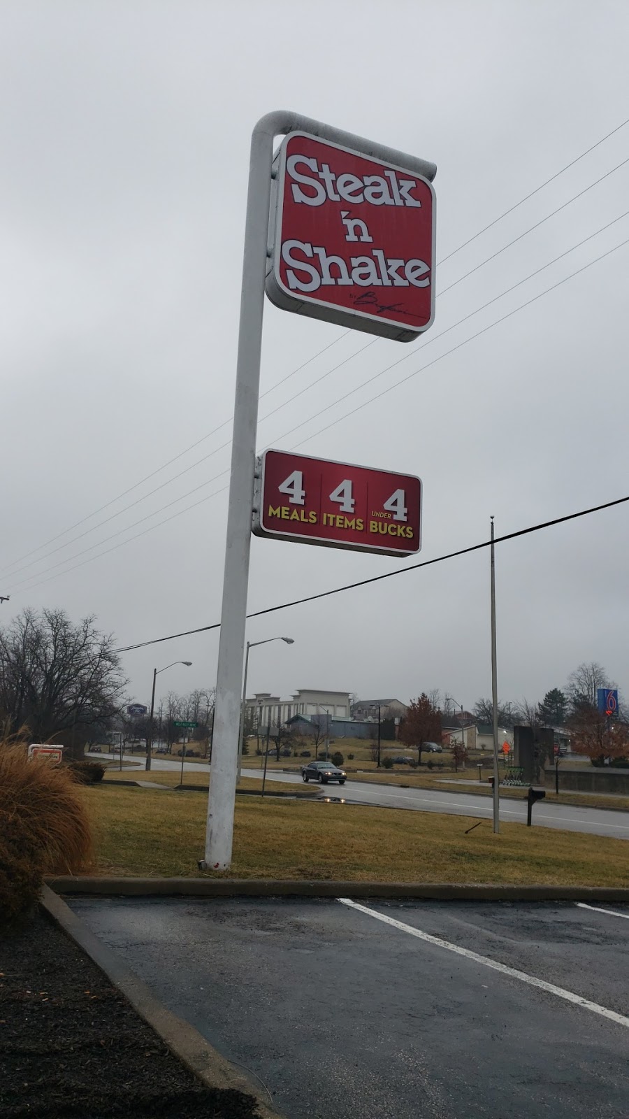 Steak n Shake | restaurant | 1919 N College Ave, Bloomington, IN 47404, USA | 8123318898 OR +1 812-331-8898