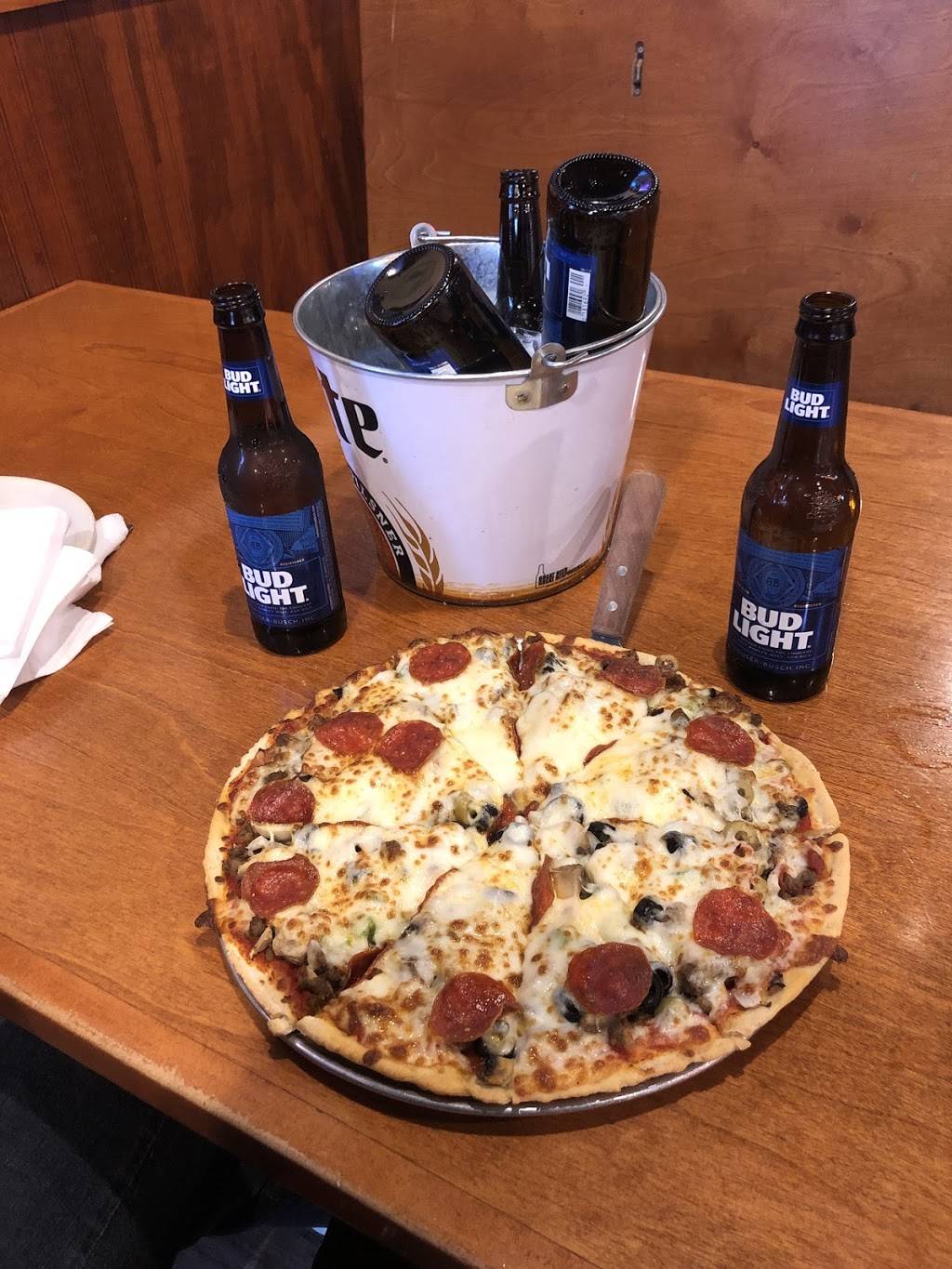 Bearnos Little Sicily Pizza | restaurant | 3002 Charlestown Crossing, New Albany, IN 47150, USA | 8129497914 OR +1 812-949-7914