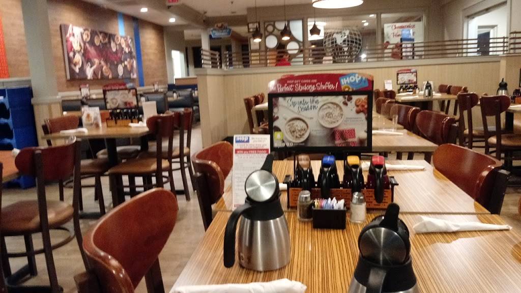 IHOP | bakery | 5604 Merchants Center Blvd, Knoxville, TN 37912, USA | 8656891202 OR +1 865-689-1202