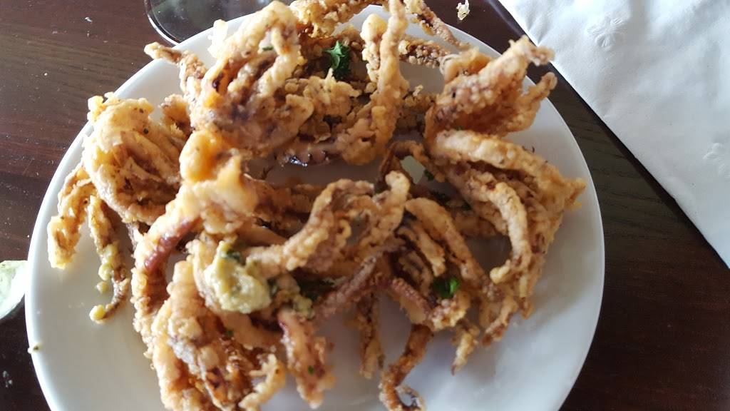 Bar Louie - Foundry Row | night club | 10080 Reisterstown Rd #20, Garrison, MD 21117, USA | 4437389880 OR +1 443-738-9880