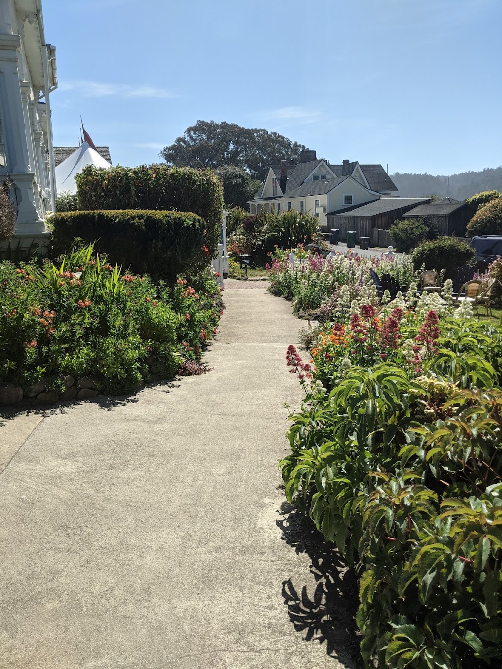 MacCallum House | restaurant | 45020 Albion St, Mendocino, CA 95460, USA | 7079370289 OR +1 707-937-0289