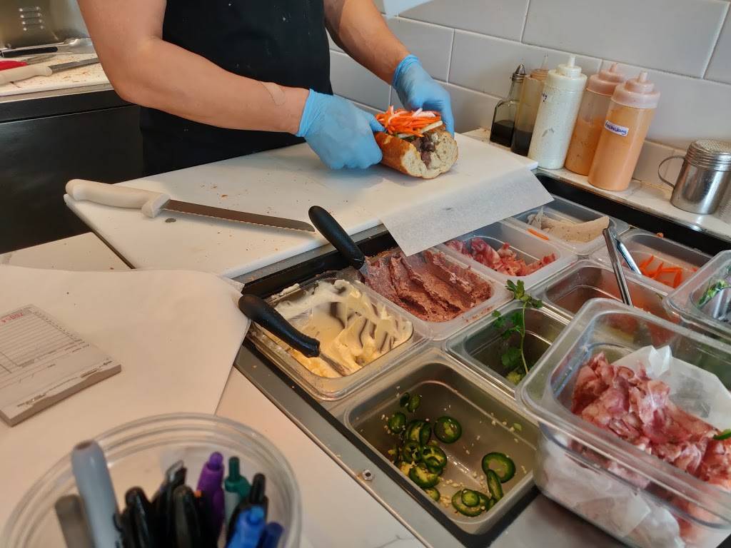 b&b - Banh Mi & Boba | restaurant | 1634 Irving St, San Francisco, CA 94122, USA | 4158007001 OR +1 415-800-7001