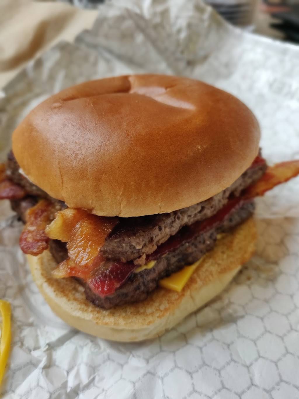 Wendys | restaurant | 4815 E Carefree Hwy Bldg 2, Cave Creek, AZ 85331, USA | 4805951036 OR +1 480-595-1036