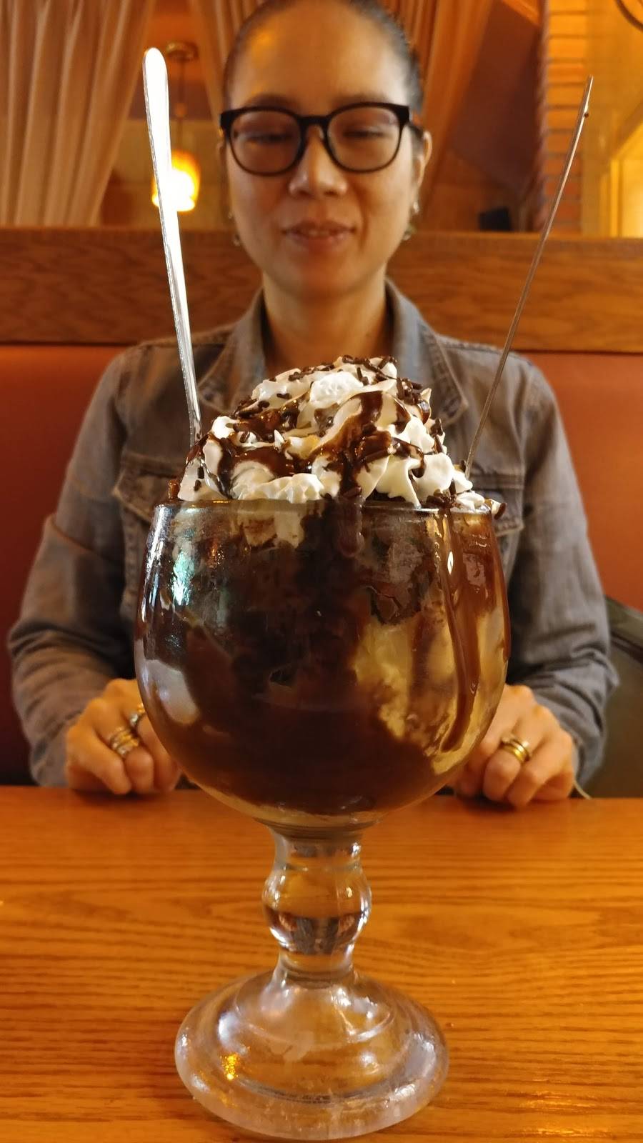 Valhalla Crossing | restaurant | 2 Cleveland St, Valhalla, NY 10595, USA | 9146824076 OR +1 914-682-4076