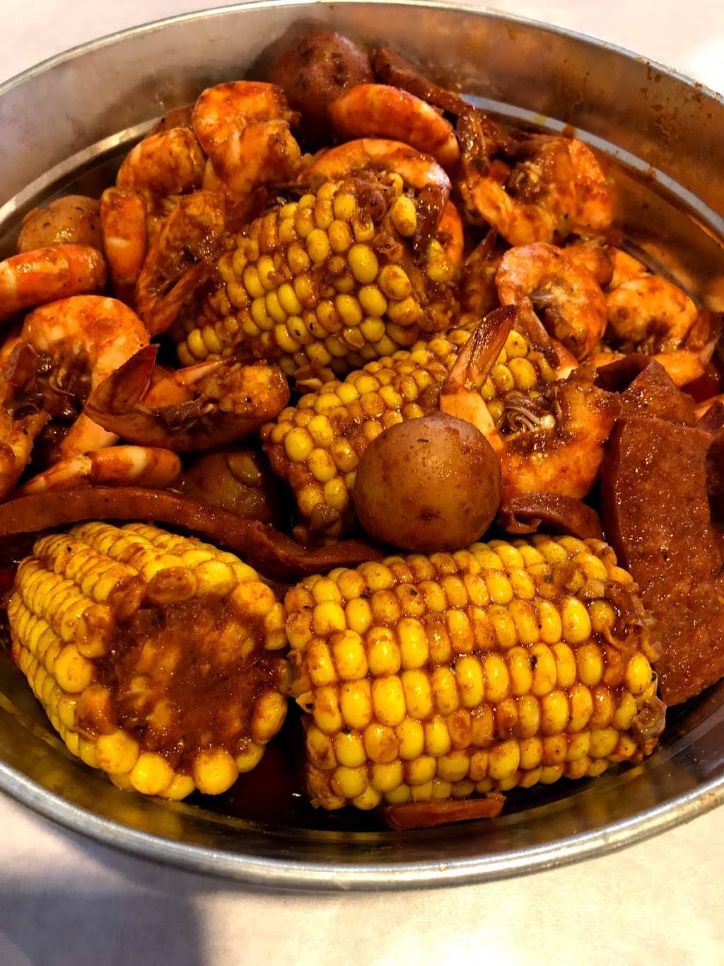 Crawfish Boil Co. Restaurant & Bar | restaurant | 6851 S Gaylord St Ste B2-251, Centennial, CO 80122, USA | 7205492645 OR +1 720-549-2645