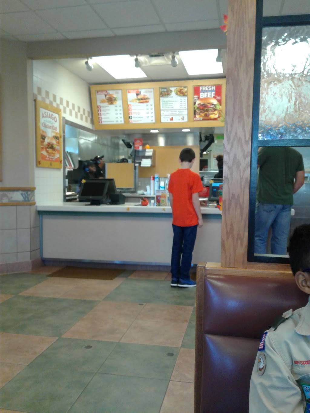 Wendys | restaurant | 2430 E Lincoln Hwy, New Lenox, IL 60451, USA | 8154628975 OR +1 815-462-8975