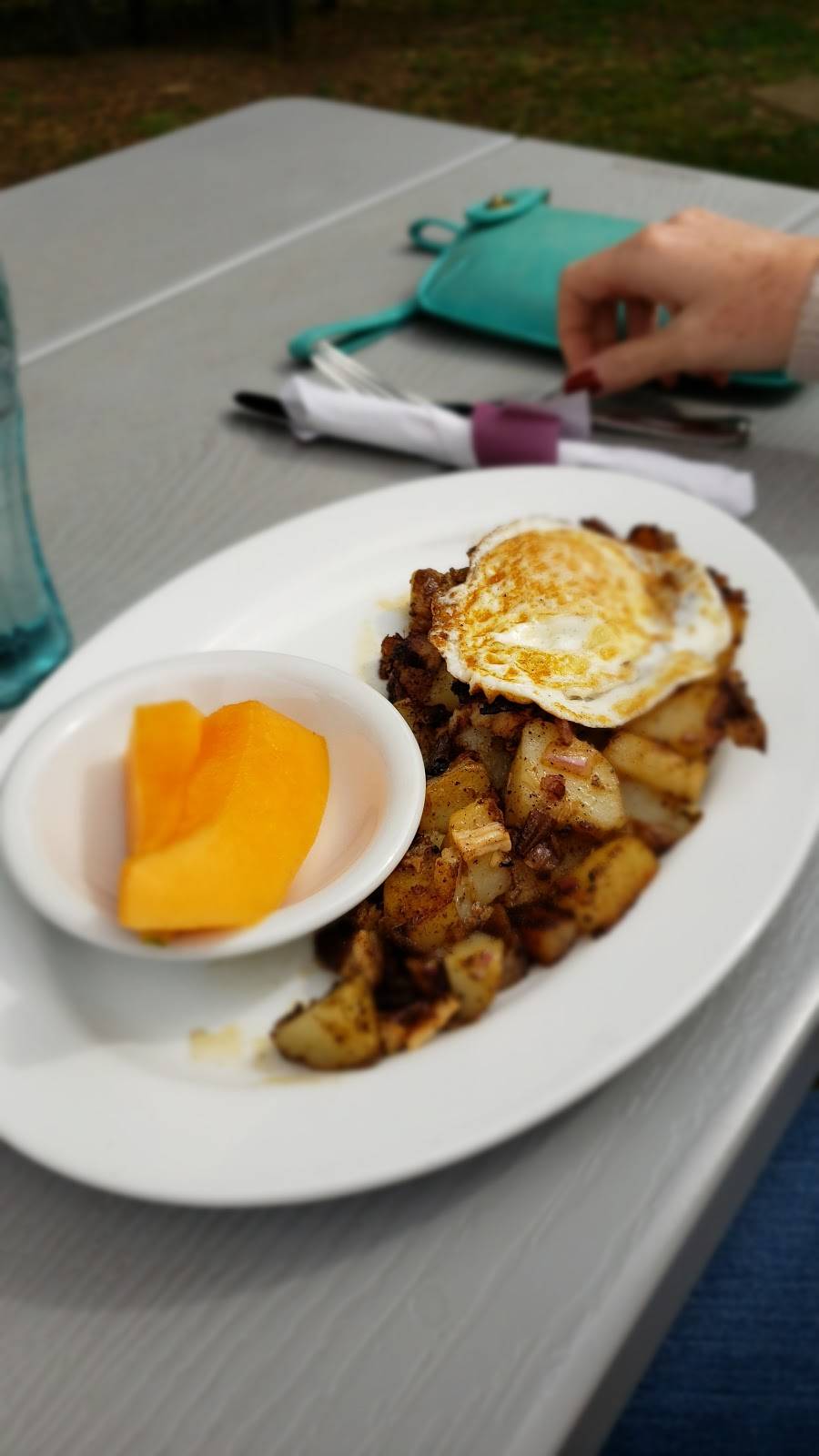 Bites of Europe | restaurant | 1306 Hillsboro Blvd, Manchester, TN 37355, USA | 9319541300 OR +1 931-954-1300