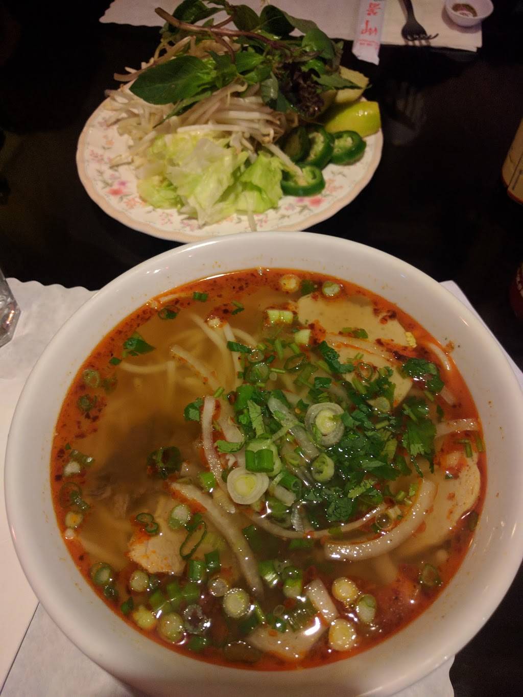 Saigon Restaurant | restaurant | 3113 Chester Ln, Bakersfield, CA 93304, USA | 6613278810 OR +1 661-327-8810