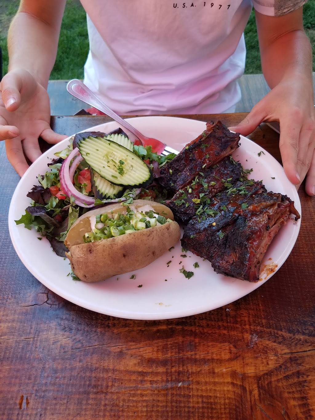 Sonneys BBQ Shack Bar & Grill | restaurant | 787 Emerald Bay Rd, South Lake Tahoe, CA 96150, USA | 5305417427 OR +1 530-541-7427