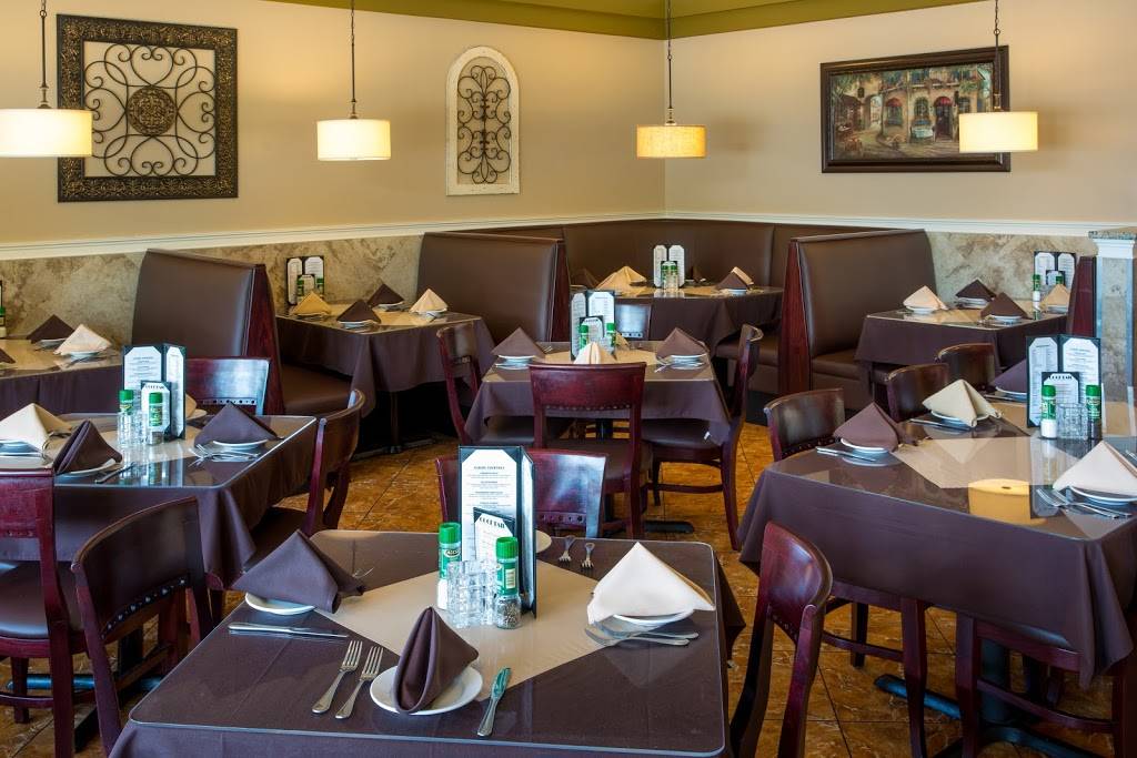 Ginos Trattoria Per Tutti | restaurant | 15215 Collier Blvd, Naples, FL 34119, USA | 2393549955 OR +1 239-354-9955